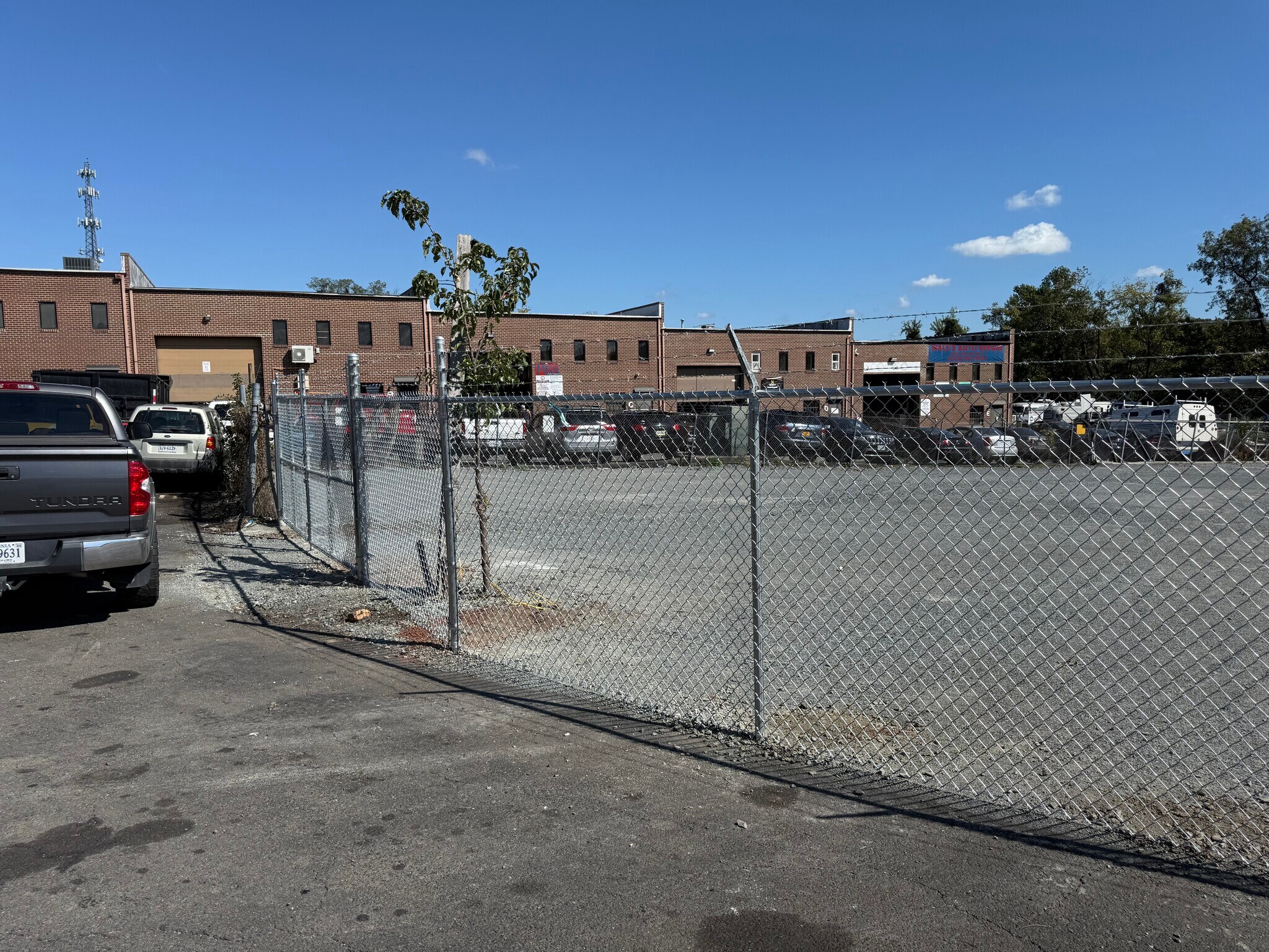 8395 Euclid Ave, Manassas Park, VA à louer Aérien– Image 1 sur 9