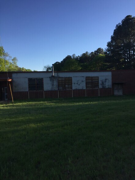 1017 Dolvin Ave, Union Point, GA à vendre - Photo principale – Image 2 sur 11