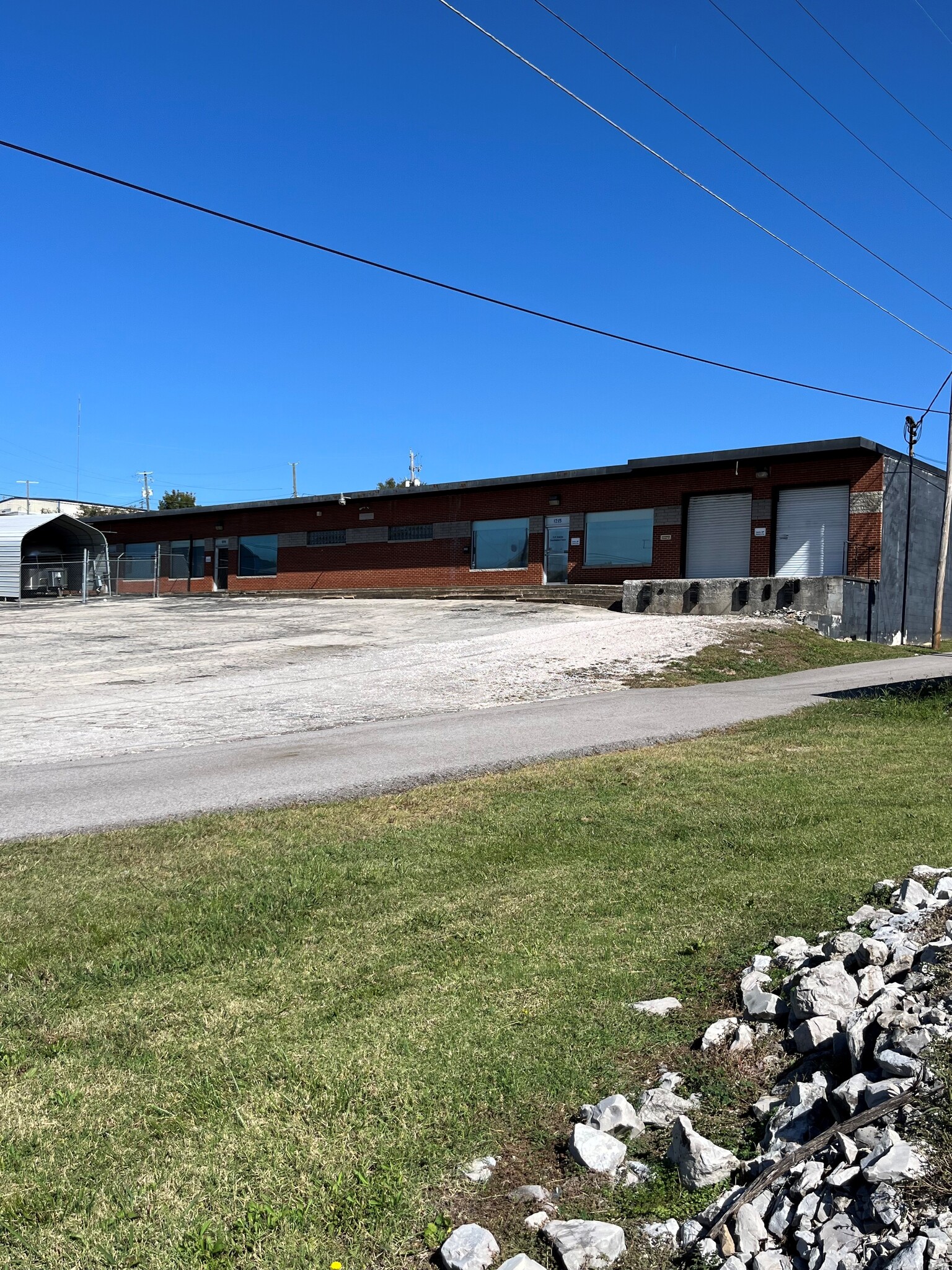 1215 Wray St, Knoxville, TN à louer Photo principale– Image 1 sur 7