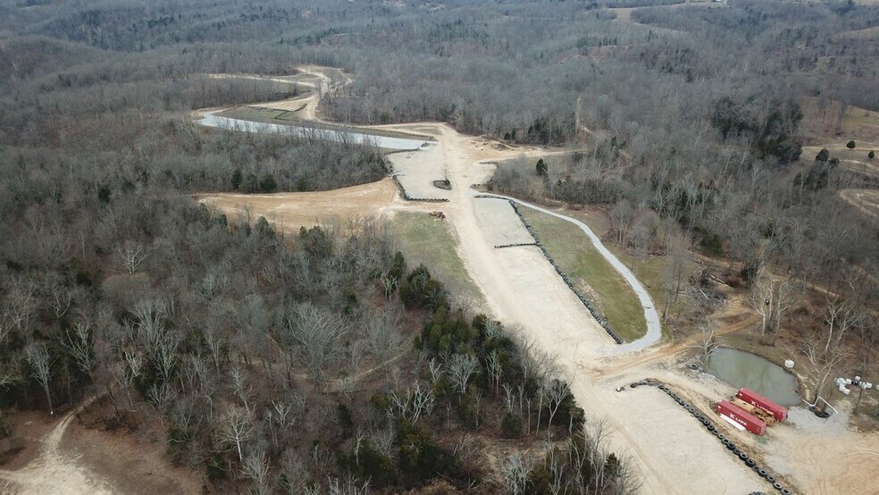 93 Buck Run Rd, Bedford, KY à vendre - Photo de l’immeuble – Image 2 sur 45