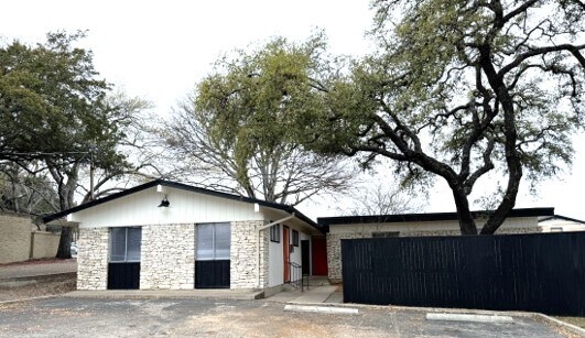 8647 Wurzbach Rd, San Antonio, TX à louer - Photo principale – Image 3 sur 4