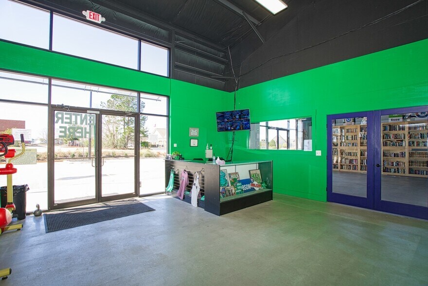 1380 S Zack Hinton Pky, Mcdonough, GA à vendre - Photo intérieure – Image 3 sur 7