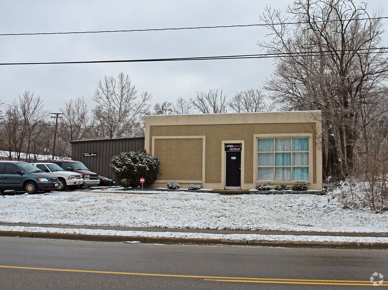 1026 Mitchell Blvd, Springfield, OH à vendre - Photo de l’immeuble – Image 2 sur 8