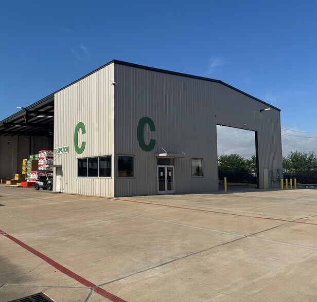 7330 Tewantin Dr, Houston, TX à louer - Photo de l’immeuble – Image 2 sur 6