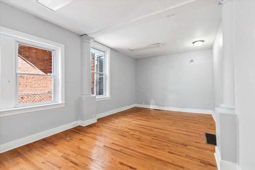 5236 Walnut St, Philadelphia, PA à vendre - Photo intérieure – Image 3 sur 8