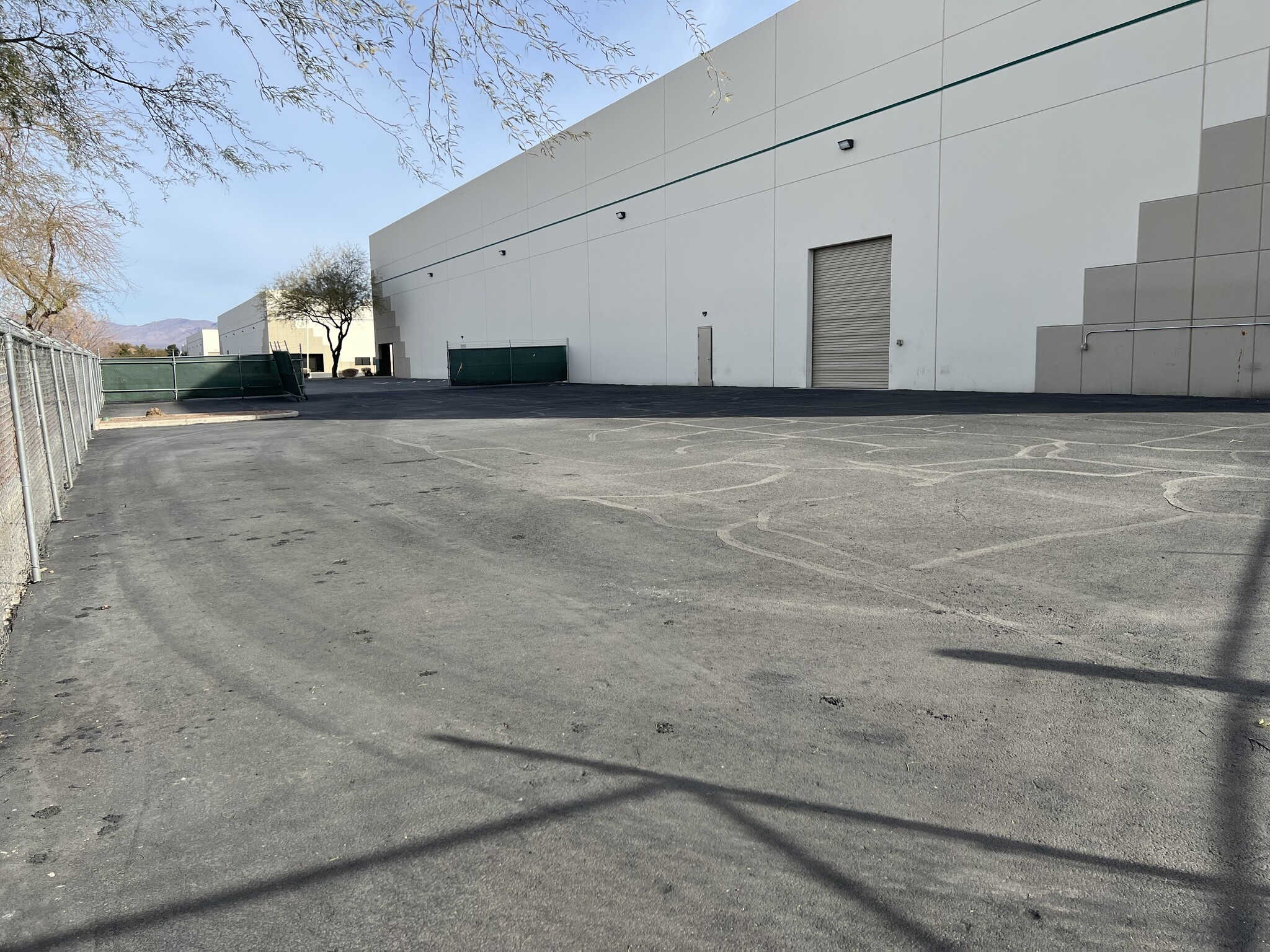 2875 N Lamb Blvd, Las Vegas, NV à louer Photo de l’immeuble– Image 1 sur 7