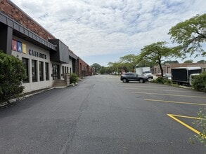 1701-1735 W Armitage Ct, Addison, IL à louer Photo de l’immeuble– Image 1 sur 6