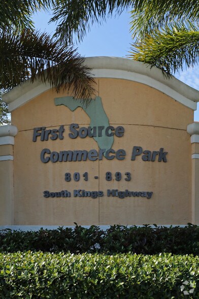 841-865 S Kings, Fort Pierce, FL à vendre - Photo de l’immeuble – Image 3 sur 19