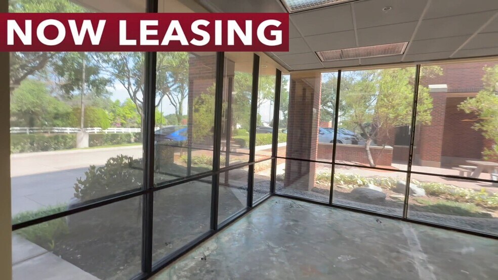 2532-2542 Highlander Way, Carrollton, TX à louer - Vidéo sur l’annonce professionnelle – Image 2 sur 4