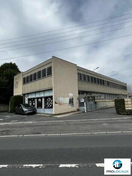 Local d’activités dans Senlis à louer - Photo de l’immeuble – Image 2 sur 12