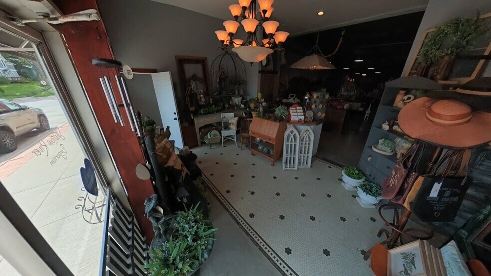 128 S 6th St, Plattsmouth, NE à vendre - Vidéo sur l’annonce professionnelle – Image 2 sur 47