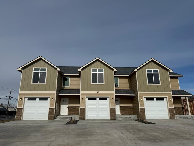 920 NW Sunburst Ct, Moses Lake, WA à vendre - Photo principale – Image 1 sur 1