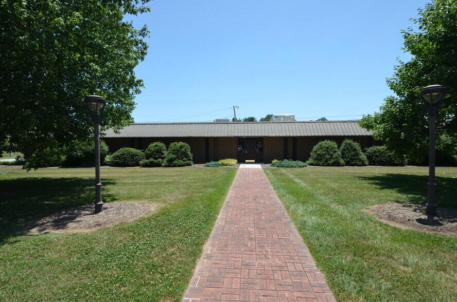 194 W Park Cir, North Wilkesboro, NC à vendre - Photo de l’immeuble – Image 2 sur 7