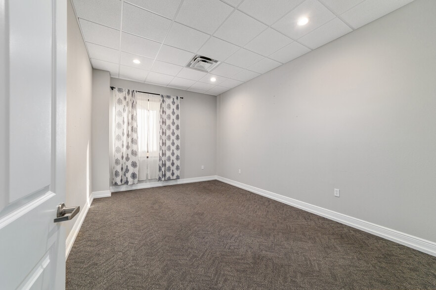 809 County Road 466, The Villages, FL à vendre - Photo intérieure – Image 2 sur 42