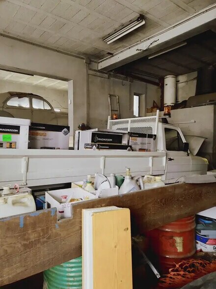 Local commercial dans Challes-les-Eaux à louer - Photo intérieure – Image 3 sur 5