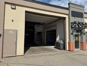 3603-3639 8 St SE, Calgary, AB à louer Photo intérieure– Image 2 sur 2