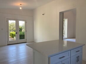 257 County Road 39a, Southampton, NY à louer Photo intérieure– Image 2 sur 6