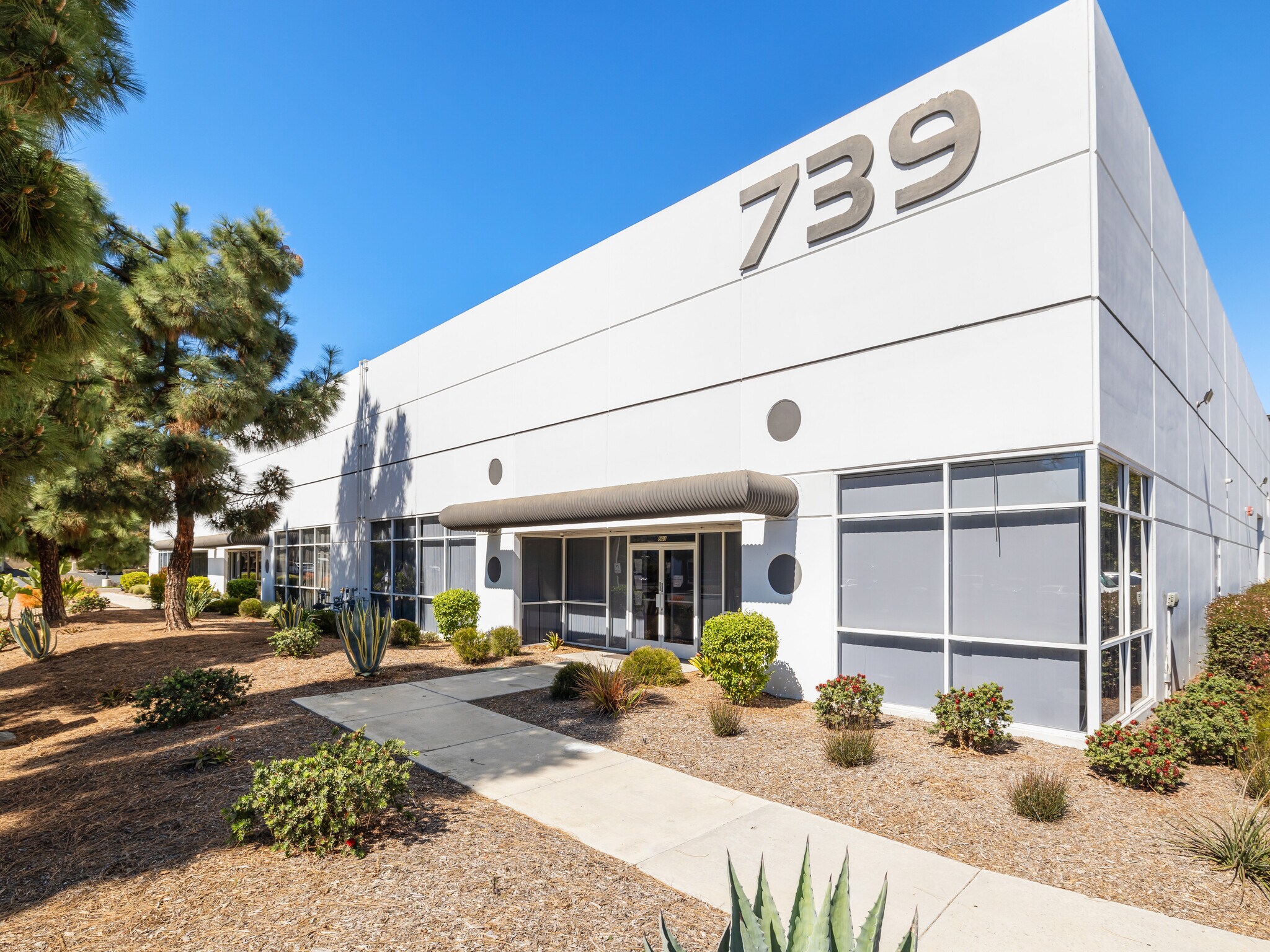 750 Design Ct, Chula Vista, CA à louer Photo de l’immeuble– Image 1 sur 14