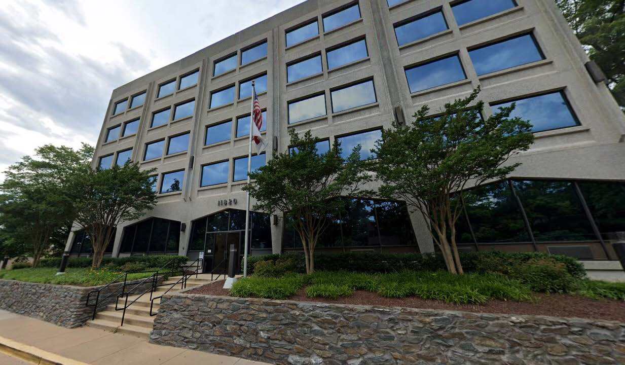11820 Parklawn Dr, Rockville, MD à louer Photo de l’immeuble– Image 1 sur 2