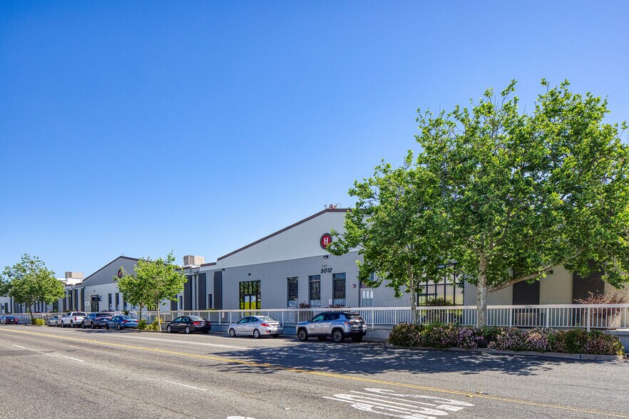 5012-5116 Dudley Blvd, Mcclellan, CA à louer - Photo de l’immeuble – Image 3 sur 10