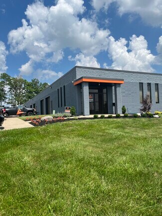 Plus de détails pour 7870 Foundation Dr, Elsmere, KY - Industriel/Logistique à louer