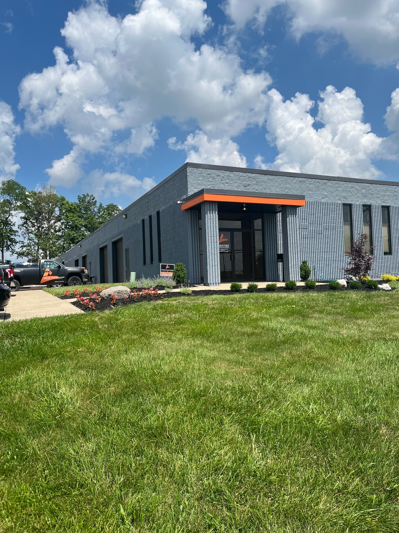 7870 Foundation Dr, Elsmere, KY à louer Photo de l’immeuble– Image 1 sur 5