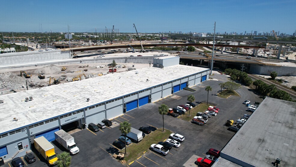16501-16511 NW 8th Ave, Miami, FL à louer - Photo de l’immeuble – Image 1 sur 52