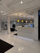 530 Santa Monica Blvd, Santa Monica, CA à louer Photo de l’immeuble– Image 1 sur 10