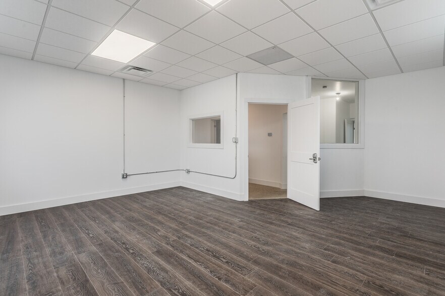1320 N Campbell Rd, Royal Oak, MI à louer - Photo de l’immeuble – Image 3 sur 8