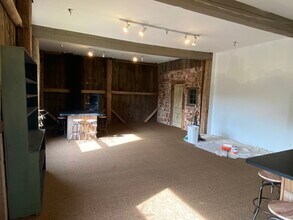 7070 Cedar Bay Rd, Fayetteville, NY à louer Photo intérieure– Image 2 sur 7