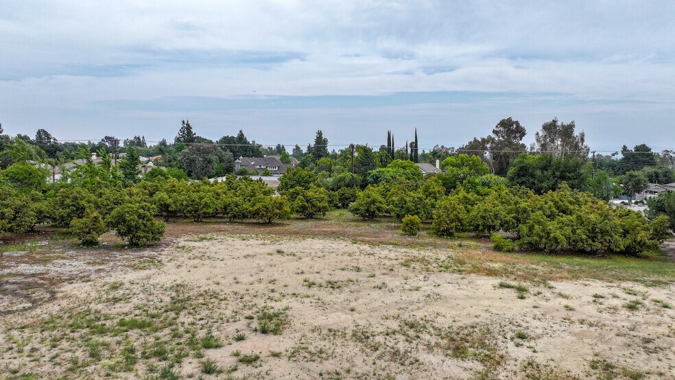 777 E Miramar Ave, Claremont, CA à louer - Photo principale – Image 1 sur 38
