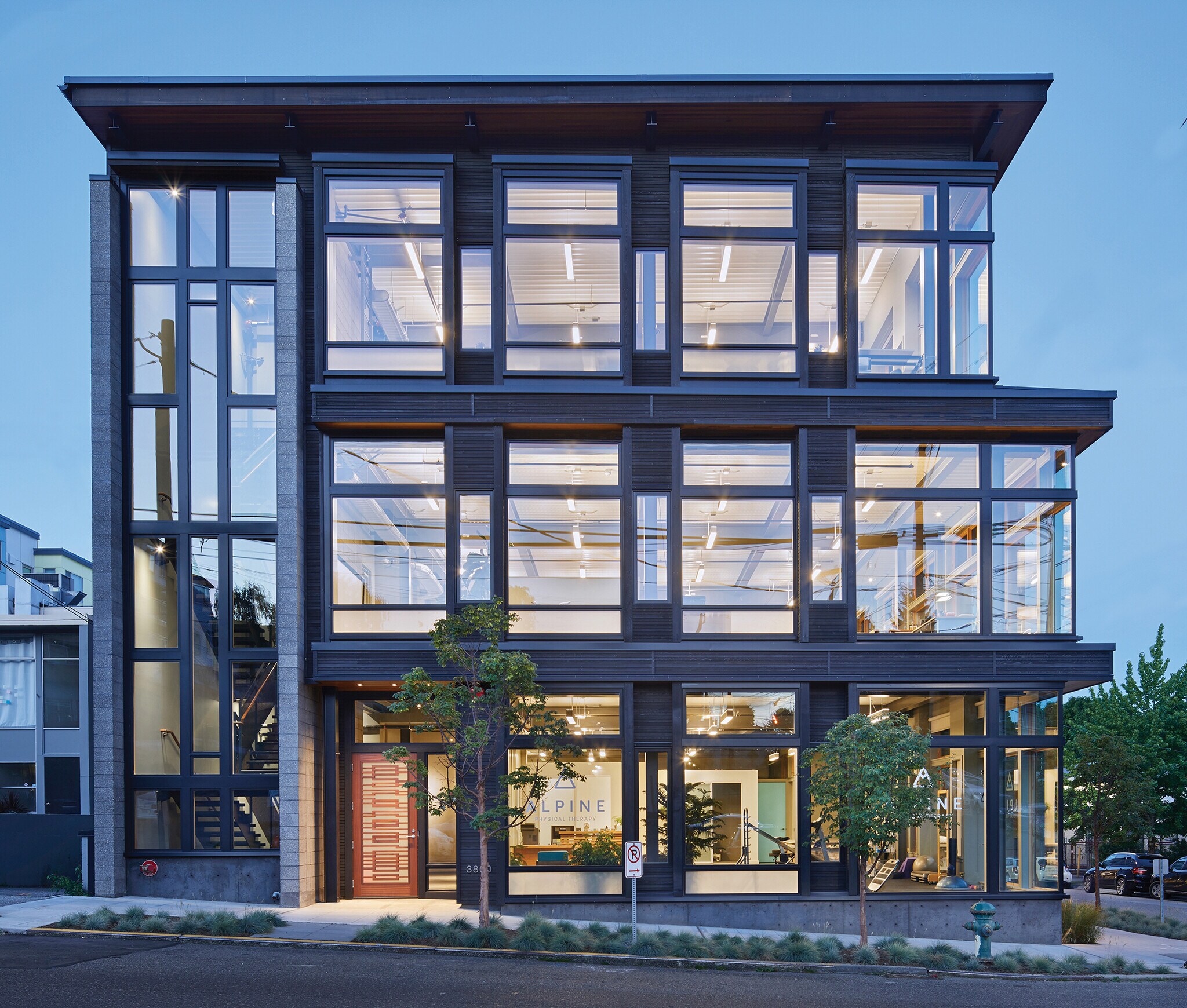 3800 Woodland Park Ave N, Seattle, WA à louer Photo de l’immeuble– Image 1 sur 9