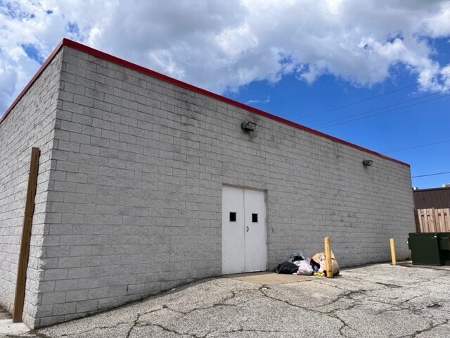 4601 Northfield Rd, North Randall, OH à louer - Photo de l’immeuble – Image 3 sur 6