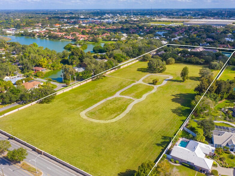 3736 Meridale Rd, Sarasota, FL à vendre - Photo de l’immeuble – Image 3 sur 11
