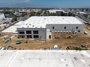 7815 Van Nuys Blvd, Panorama City, CA à louer Photo de la construction– Image 2 sur 3