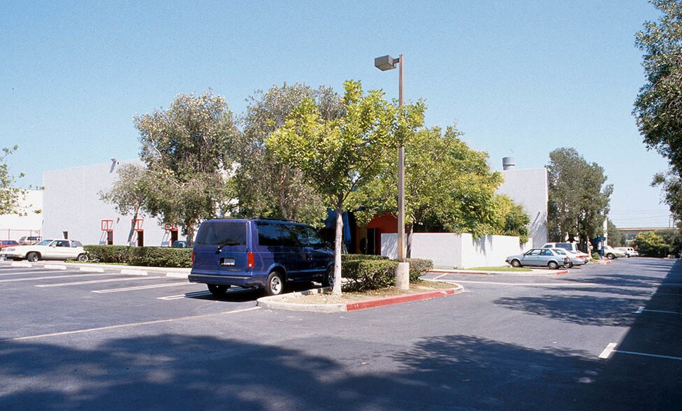 18502 S Laurel Park Rd, Compton, CA à louer - Photo de l’immeuble – Image 3 sur 18