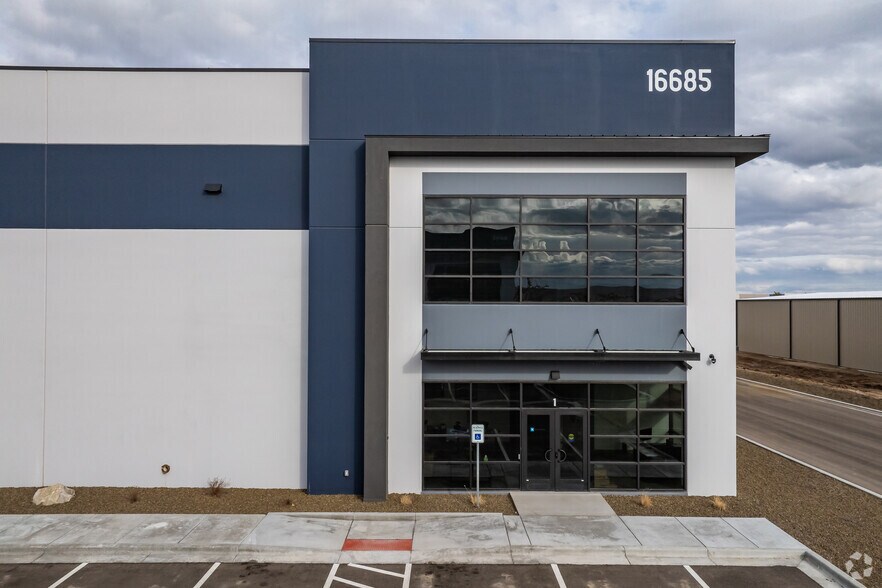 16685 Madison Rd, Nampa, ID à louer - Photo de l’immeuble – Image 3 sur 9