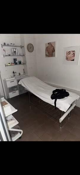 Local commercial dans Paris à louer - Photo de l’immeuble – Image 2 sur 6