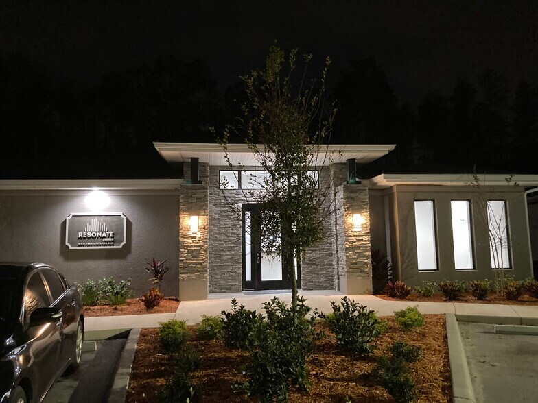 2646 Stonewood Park Loop, Land O Lakes, WI à louer - Photo de l’immeuble – Image 1 sur 9