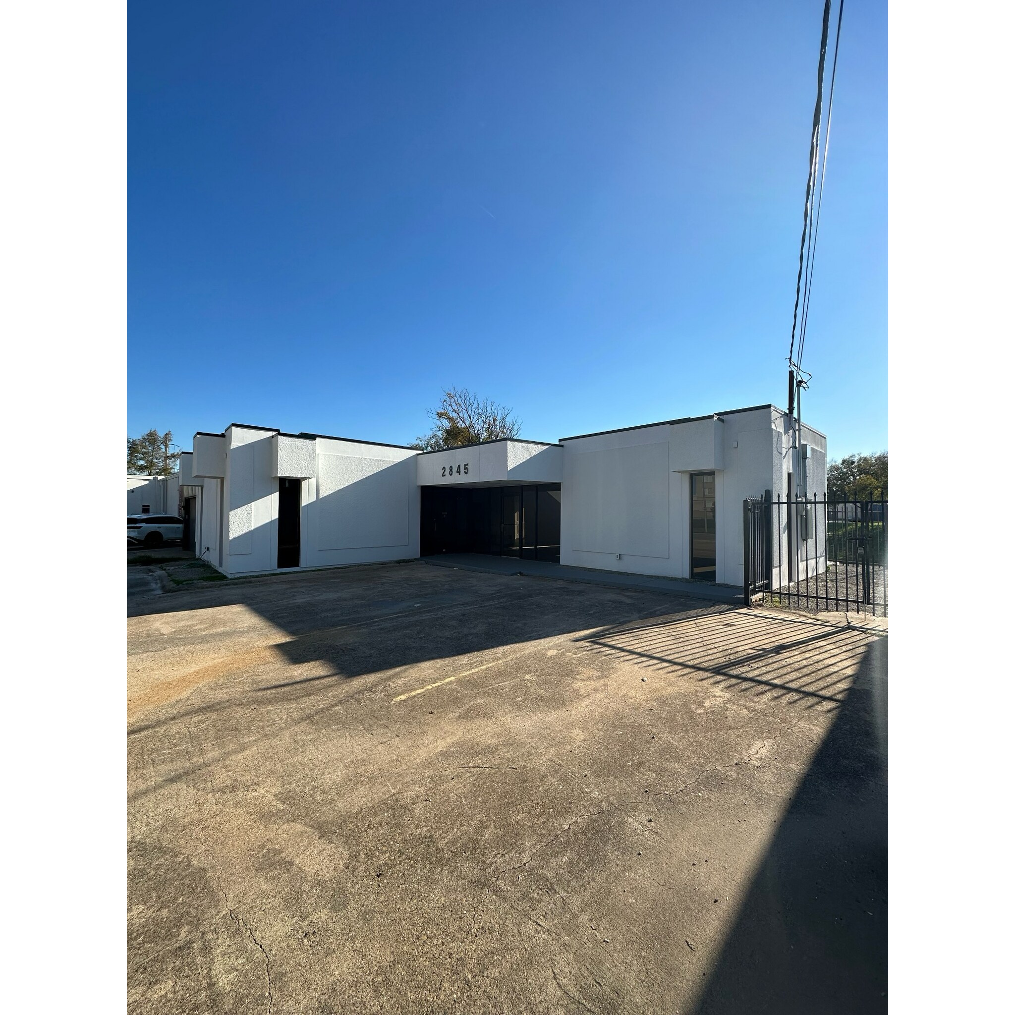2845 Irving Blvd, Dallas, TX à louer Photo de l’immeuble– Image 1 sur 6