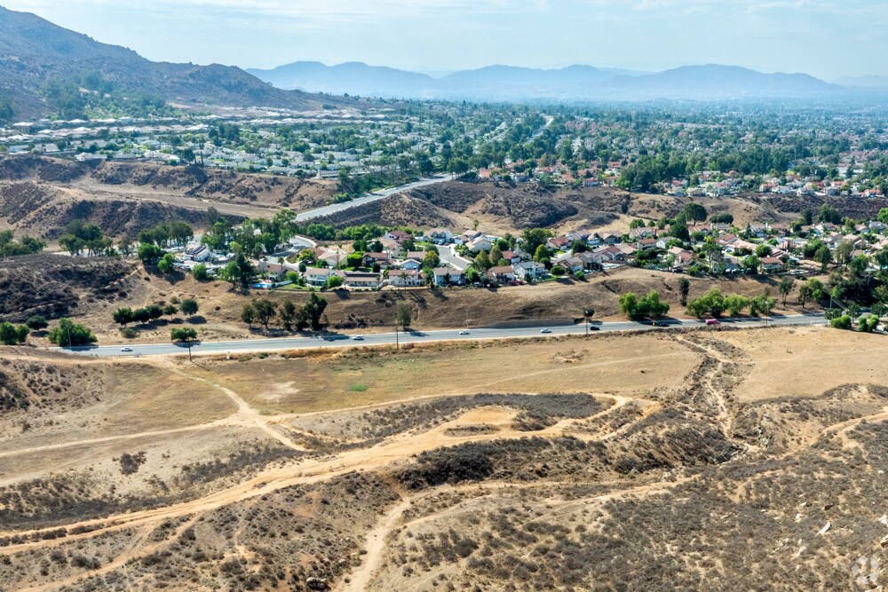 10127 Heacock St, Moreno Valley, CA à vendre Aérien– Image 1 sur 16