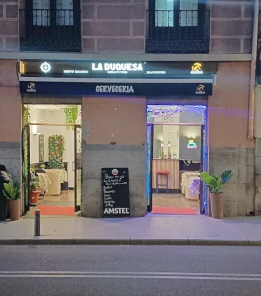 Immeuble residentiel dans Madrid, Madrid à vendre - Photo de l’immeuble – Image 1 sur 2