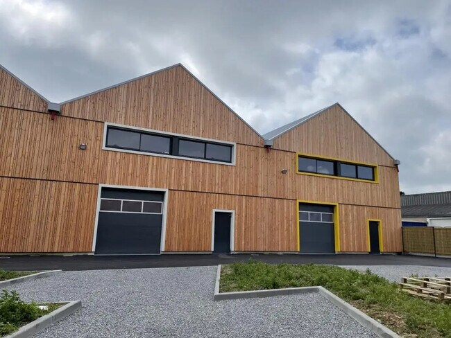 Plus de détails pour 11 Rue Des Compagnons, Saint-Herblain - Local d'activités à louer