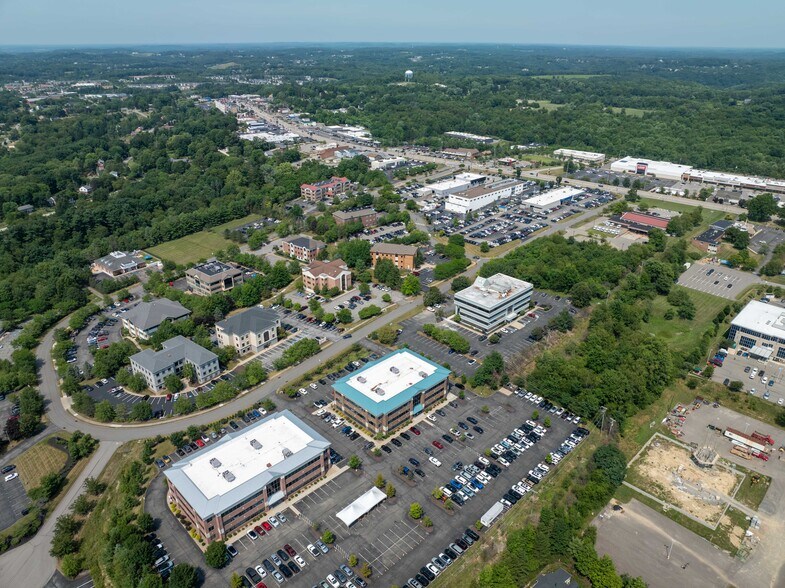 8000 Brooktree Rd, Wexford, PA à louer - Photo de l’immeuble – Image 3 sur 8