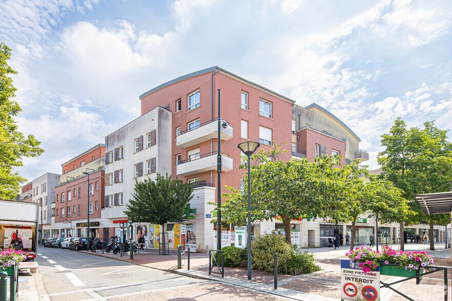 Rue De Bretagne, Clamart à louer - Photo principale – Image 1 sur 2