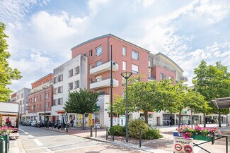 Plus de détails pour Rue De Bretagne, Clamart - Local commercial à louer