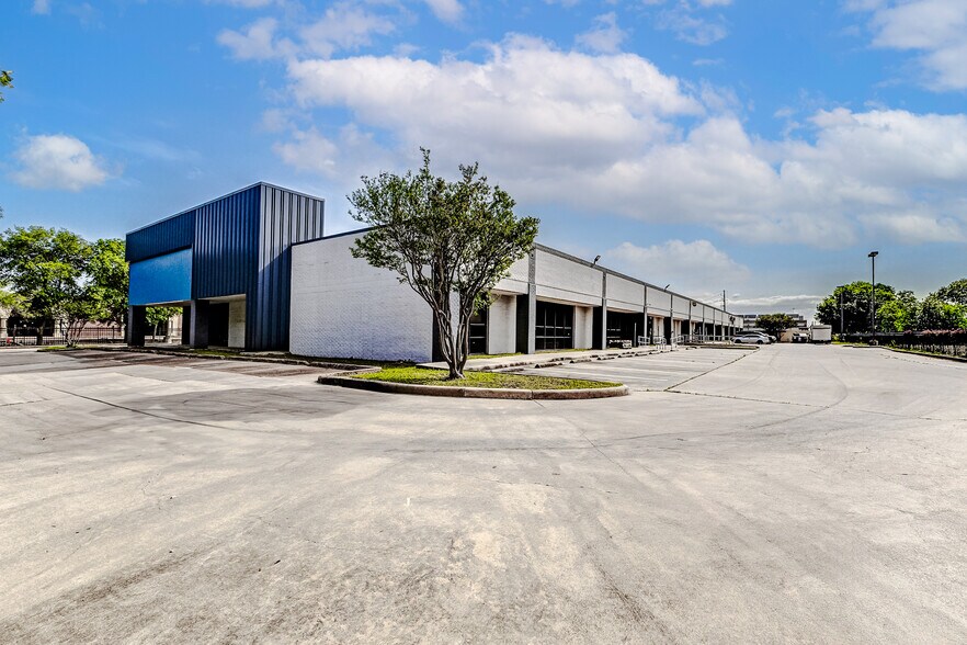 8515 Fannin St, Houston, TX à louer - Photo de l’immeuble – Image 3 sur 9