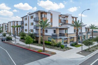 Plus de détails pour 2001 N Scottsdale Rd, Scottsdale, AZ - Local commercial à louer