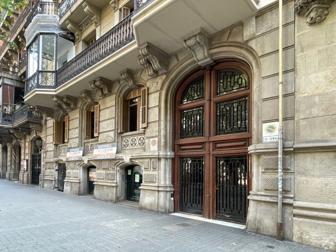 Carrer d'Enric Granados, Barcelone, BAR 08008 - - - Photo intérieure - Image 1 of 6