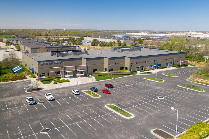 16900 W 118th St - Bldg 5, Olathe, KS à louer - Aérien – Image 3 sur 8